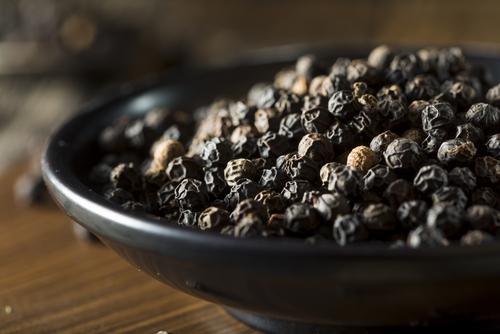 Raw peppercorns